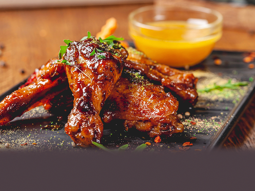 Πικάντικα κοτόπουλα με γλυκόξινη σάλτσα.